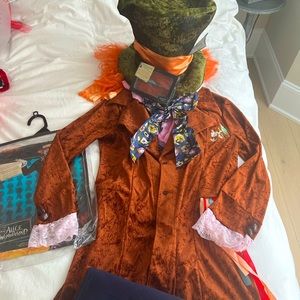 Men’s Mad Hatter Costume from Alice In Wonderland!Comes with eyebrows and pants!